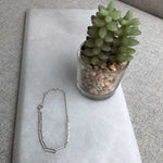 Load image into Gallery viewer, sterling silver rhodium plated paperclip pearl bracelet 
