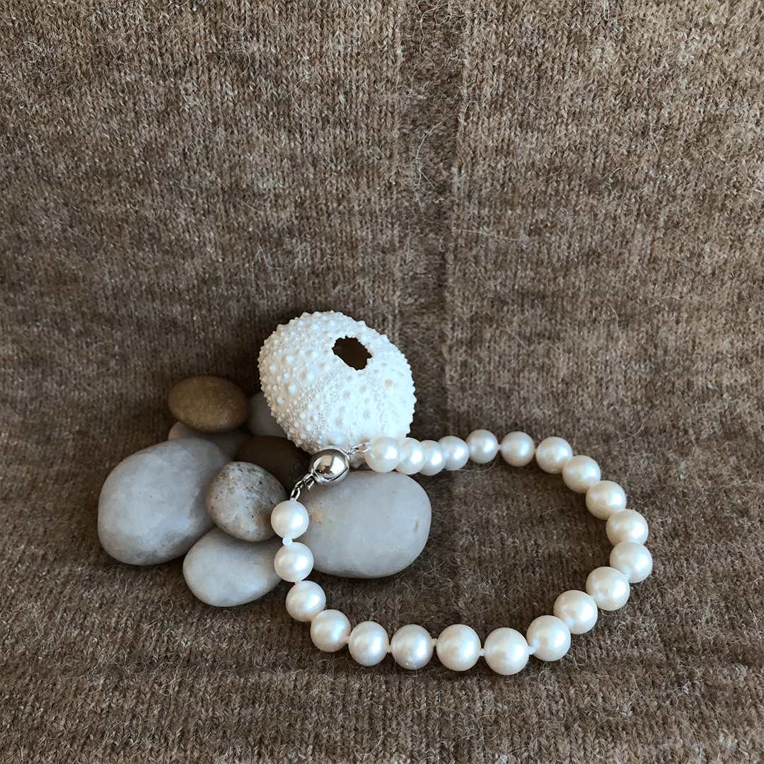 freshwater pearl timeless pearl bracelet